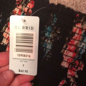 torrid Tops - Torrid flattering cold shoulder shirt NWT torrid Tops - Torrid flattering cold shoulder shirt NWT